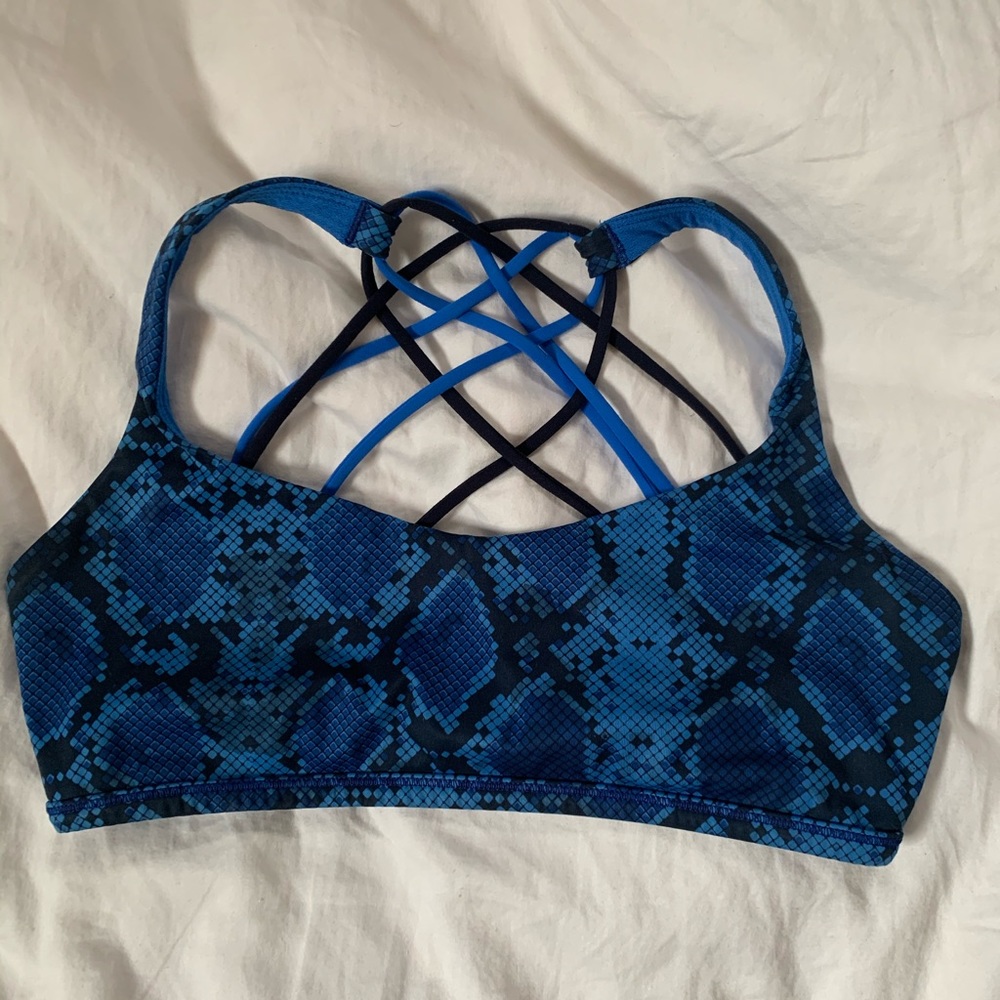 Lululemon sports bra